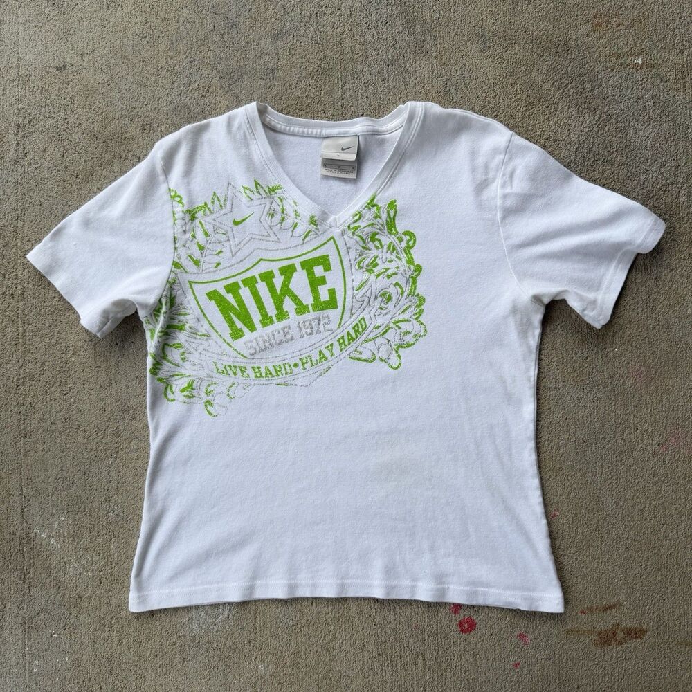 Vintage y2k Nike Women’s V-neck Shirt Top Silver Tag Size Large